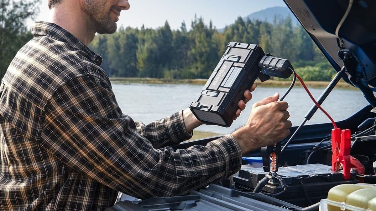 AVAPOW 6000A Car Battery Jump Starter(for All Gas or up to 12L Diesel) Powerful Car Jump Starter with Dual USB Quick Charge and DC Output,12V Jump Pack with...